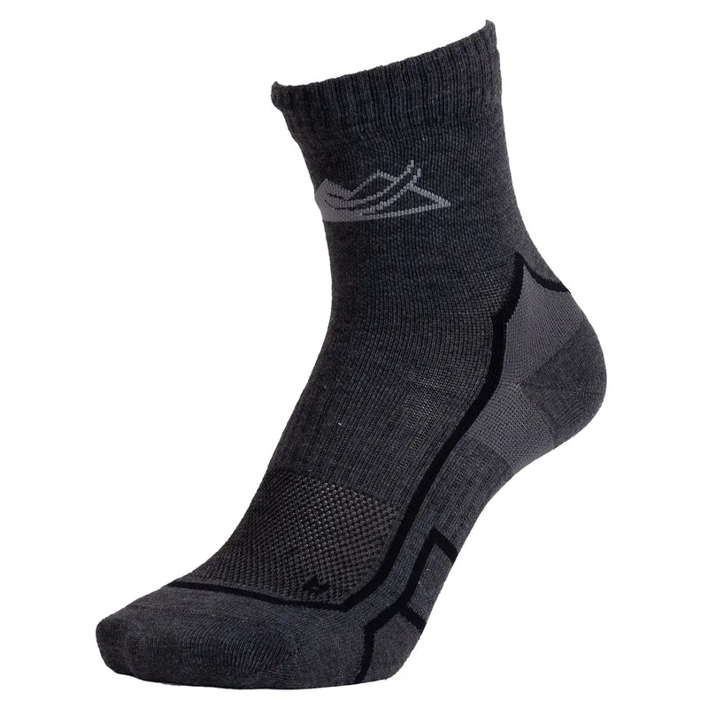 Discover the perfect trail running socks with Merino Wool, ergonomic fit, and mesh vents. Unisex sizing available.