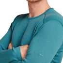 Icebreaker Men's Merino 260 Tech Long Sleeve Crewe Thermal Top collar details