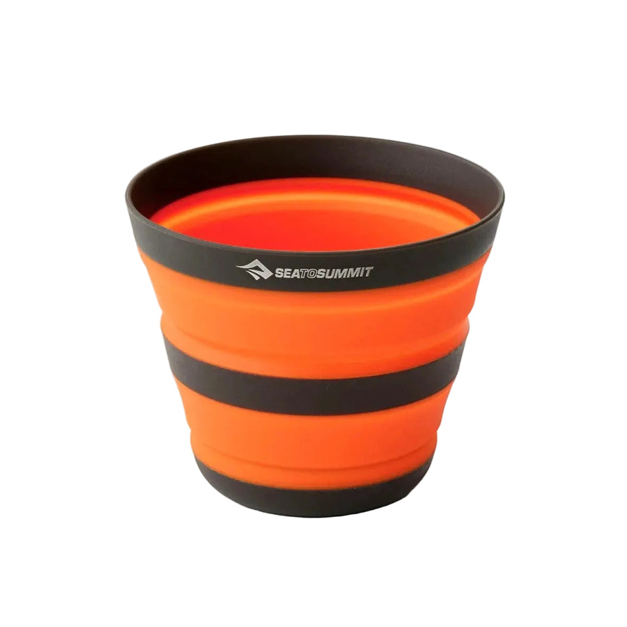 Discover convenience on the go with the Sea to Summit Frontier Collapsible Cup. Perfect for camping and hiking, this durable cup collapses for easy storage and transport.