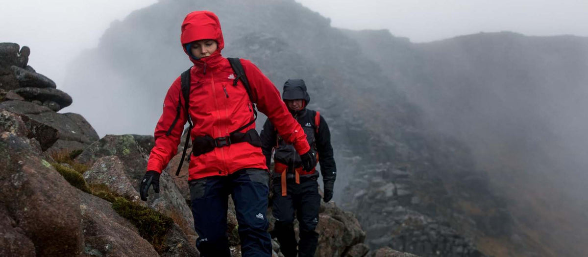Women's Manaslu GTX Pro Jacket in terrain