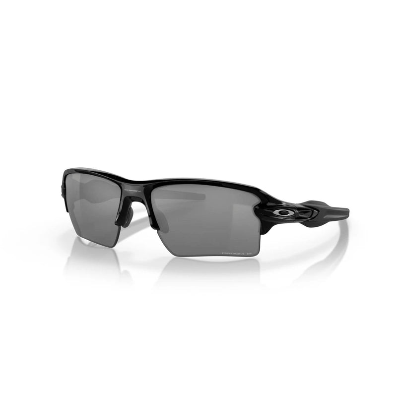 Maximize your sports performance with Oakley Flak® 2.0 XL sunglasses. Prizm technology and polarized lenses offer clarity and protection for intense activities.