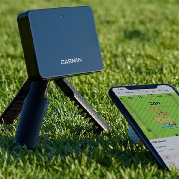 Garmin Approach® R10 - Portable Golf Launch Monitor - Great Outdoors Ireland